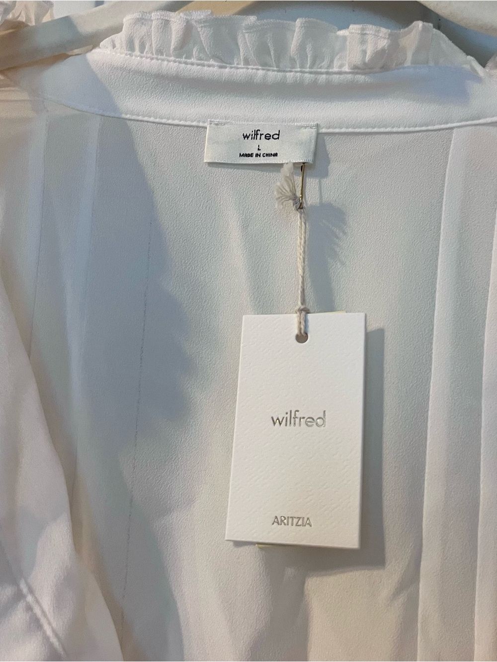 NWT Aritzia Wilfred Caravel Blouse in Light Birch ✨🤍 - Picture 3 of 6